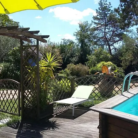 Hébergement de vacances De Charme Robineau Eco-logis Gironde *