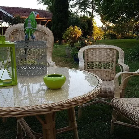 Holiday home De Charme Robineau Eco-logis Gironde *